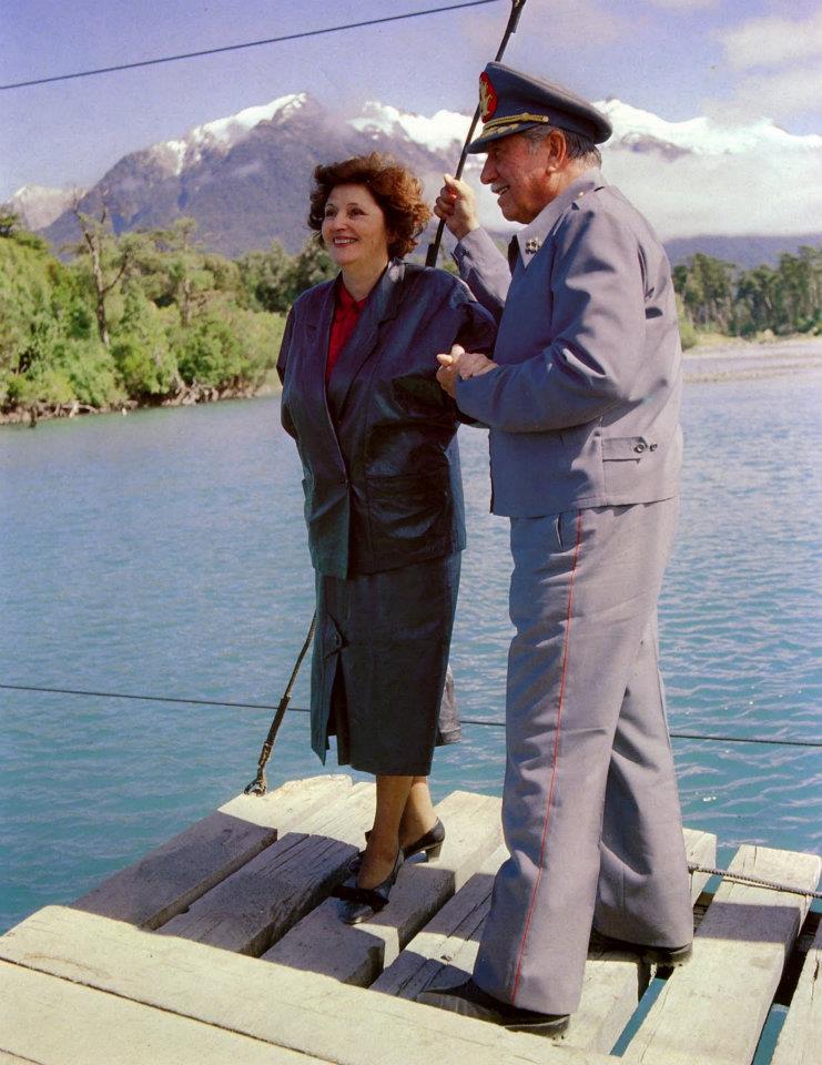 presidente augusto pinochet y señora