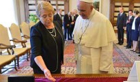 Bachelet-Papa-Francisco